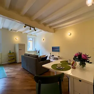 Buro Nel Borgo , Parme Italie